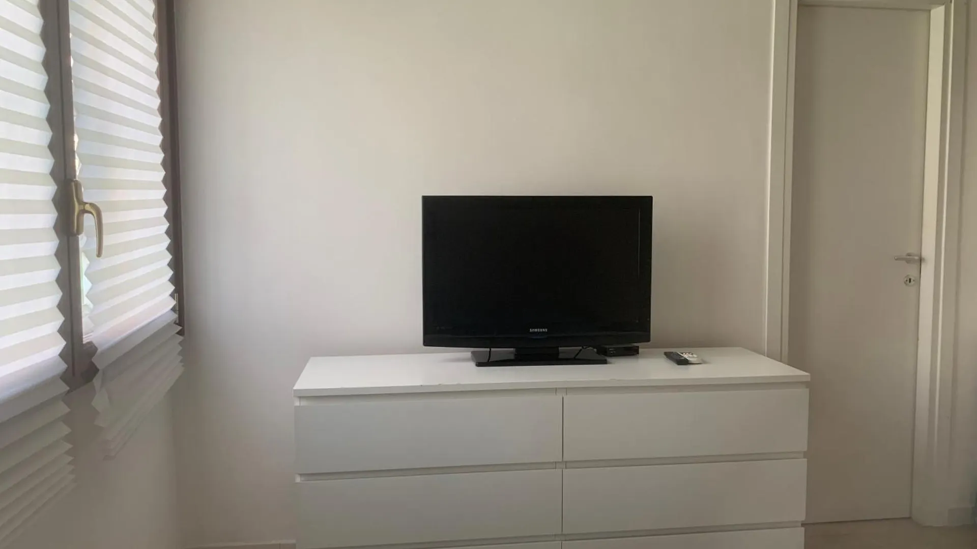 Homestay Cozy Piramide Rooms Rome Italy